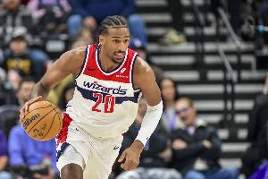 表现还行!萨尔出战26分钟 9中6&三分5中3拿到15分4板