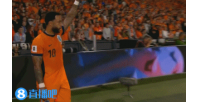 手游-荷兰领先!邓弗里斯飞身跃起头球破门,德佩助攻